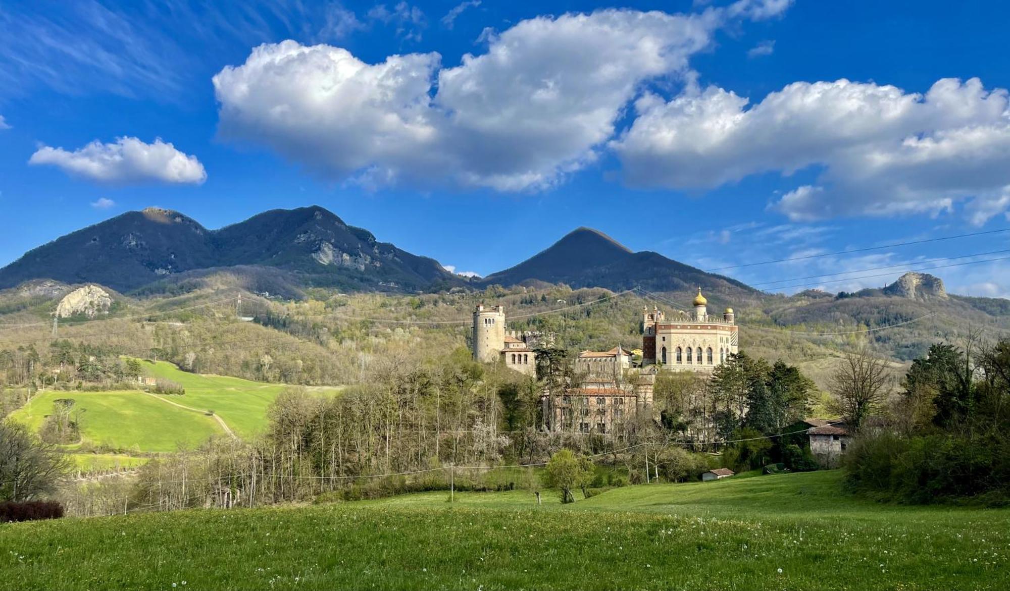 Mazzetti Country House-Vita In Campagna Con Giardino Vimignano-Chiesa Exterior photo